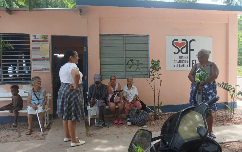 Respaldan entidades del Ministerio de Comunicaciones al Sistema de Atención a la Familia en barrios en transformación de La Habana