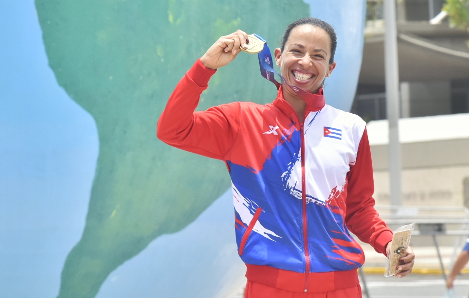 Otro regalo de Marlies Mejías: su grito por Cuba Trabajadores