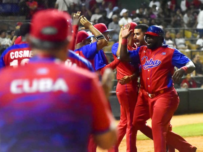 Béisbol de Cuba, entre el peso de la historia y el sueño del oro