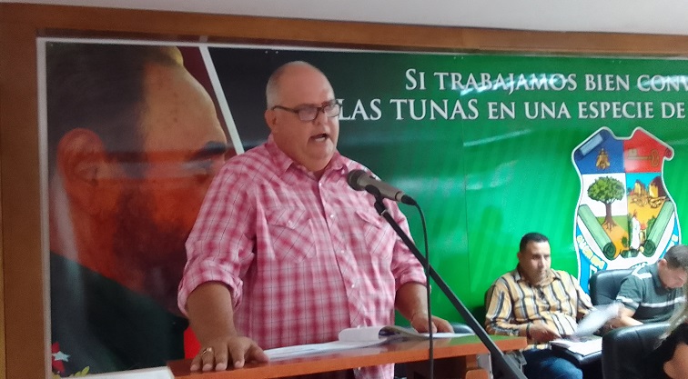 Evalúan en Las Tunas aseguramientos para el venidero curso escolar