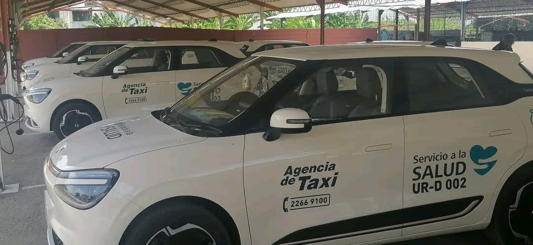 En Santiago de Cuba taxis eléctricos para servicio a pacientes de hemodiálisis Trabajadores