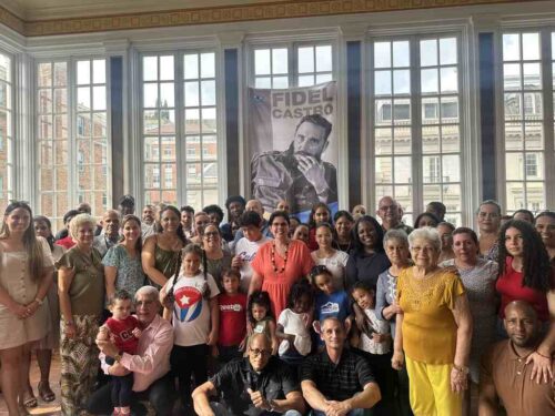 Celebran centenario de Fidel Castro en Embajada de Cuba en EEUU