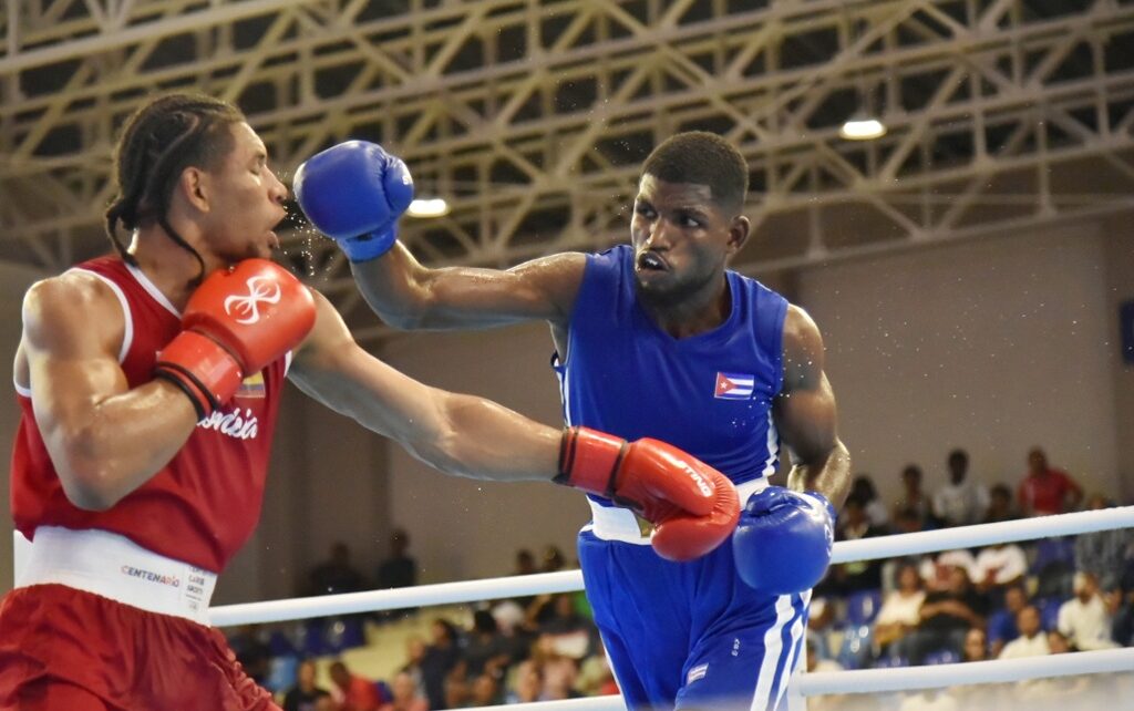 Boxeador cubano García avanzó a semis de Santo Domingo 2026