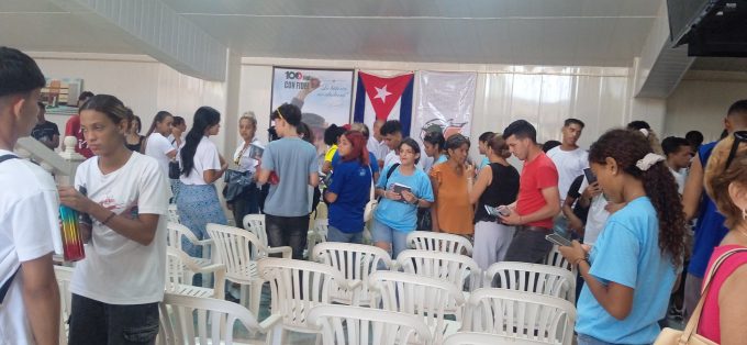 Presentan en Bayamo el libro Fidel Castro Ruz, Itinerario por la provincia Granma La Demajagua