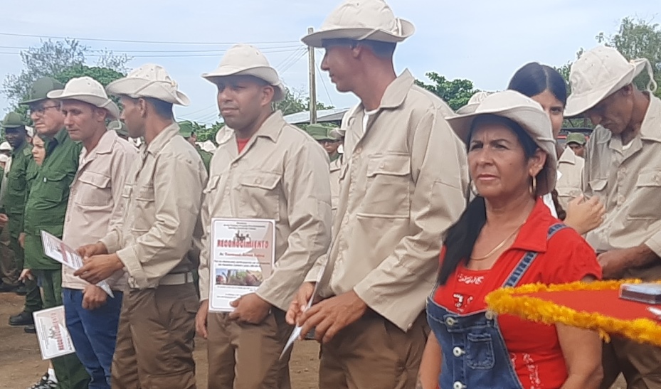 Conmemoran en Cuba aniversario 53 de la fundación del Ejército Juvenil del Trabajo