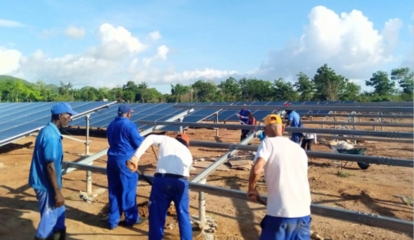 A buen paso parque fotovoltaico Universidad II