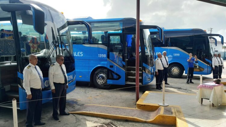 Recibe Holguín nuevos vehículos para servicios de salud y transporte interprovincial Trabajadores