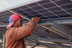 Isla de la Juventud se alista para recibir más energía solar