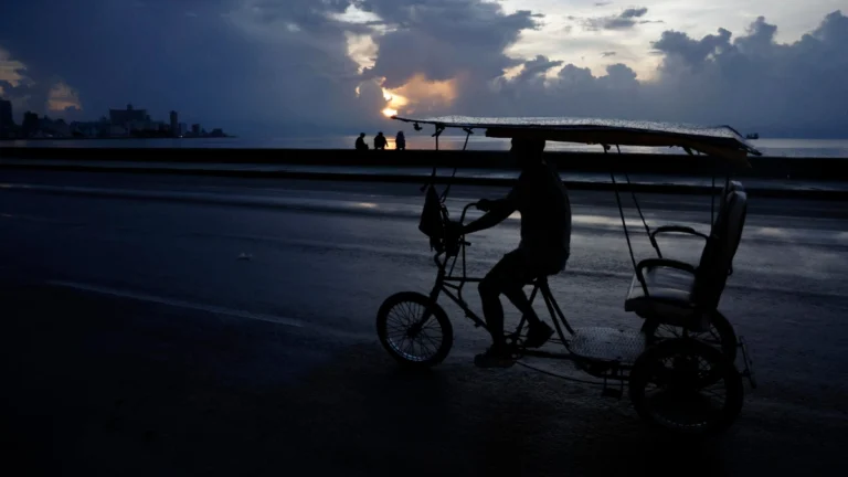 «Fracasada obsesión» contra Cuba: EE.UU. impone más sanciones en metalurgia, minería y comercio – teleSUR