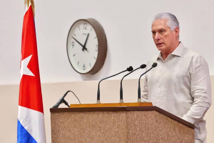 Cuba no tiene que adoctrinar a nadie. No tiene que exportar ideas. Es la historia la que imparte lecciones