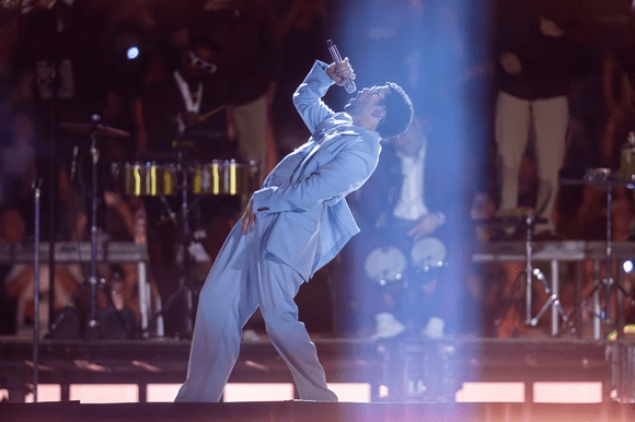 Bad Bunny cierra su gira mundial en casa: “Puerto Rico, gracias. Soy de ustedes por siempre”