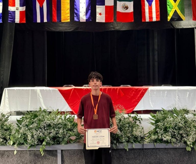 Humboldt 7 con el brillo de medallas Artemisadiario