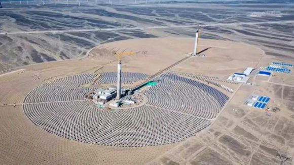 China enciende la mayor planta solar híbrida del mundo con 100 MW de almacenamiento térmico