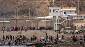Retornan a 38 mil personas a Marruecos desde Ceuta