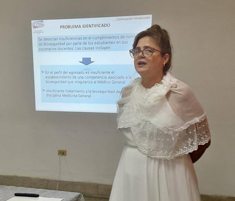 Alcanza Universidad de Ciencias Médicas de Holguín la centena de Doctores en Ciencias Trabajadores