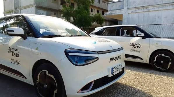 Guantánamo reflota con taxis eléctricos el servicio para pacientes de hemodiálisis Trabajadores