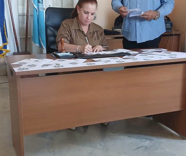 Cancelado en La Habana sello postal por aniversario 66 de la Federación de Mujeres Cubanas