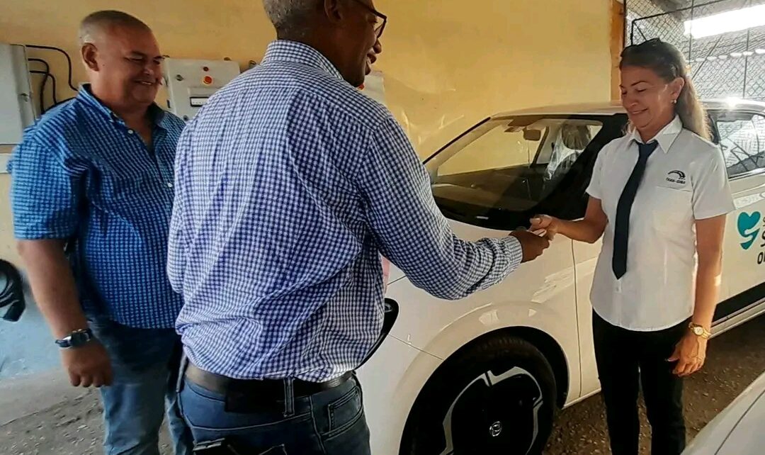 Nuevos automóviles ecológicos en Holguín priorizarán traslado de pacientes de hemodiálisis
