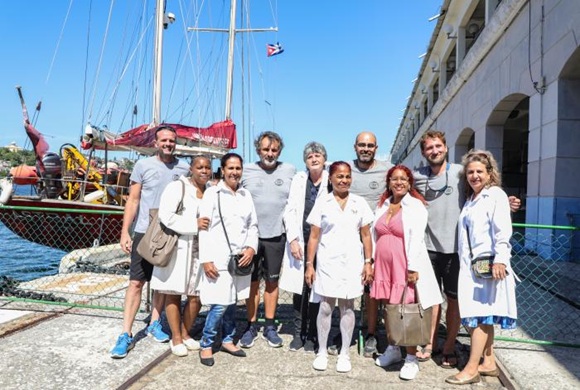 Velero Open Arms regresa a Cuba con más de siete toneladas de ayuda para hospitales (+ Video)