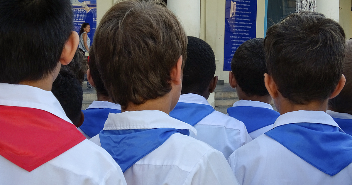 Dramaturga cubana sobre propaganda del curso escolar: «Una vez más apuesta por el triunfalismo»