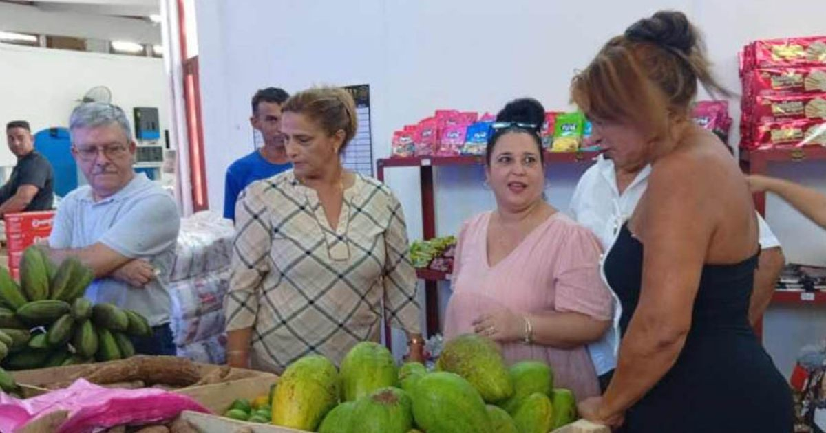 Gobierno cubano estrena nuevo mercado en La Habana con rebajas de hasta 15% en alimentos y productos de aseo