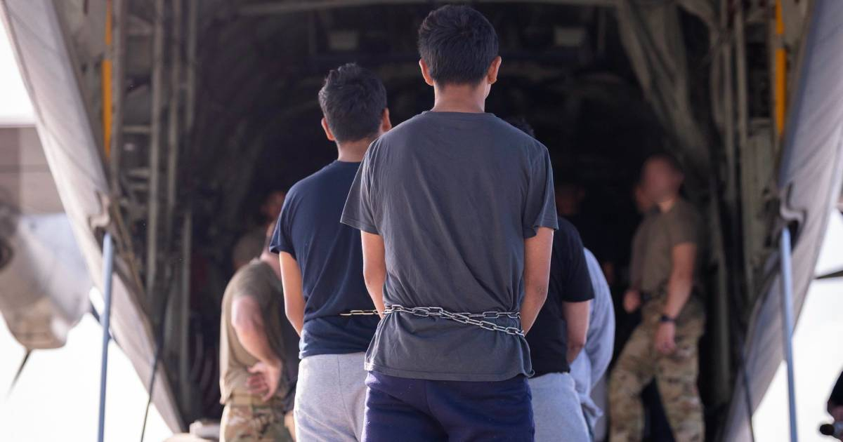 Corte Suprema permite a la administración Trump continuar deportando inmigrantes a terceros países