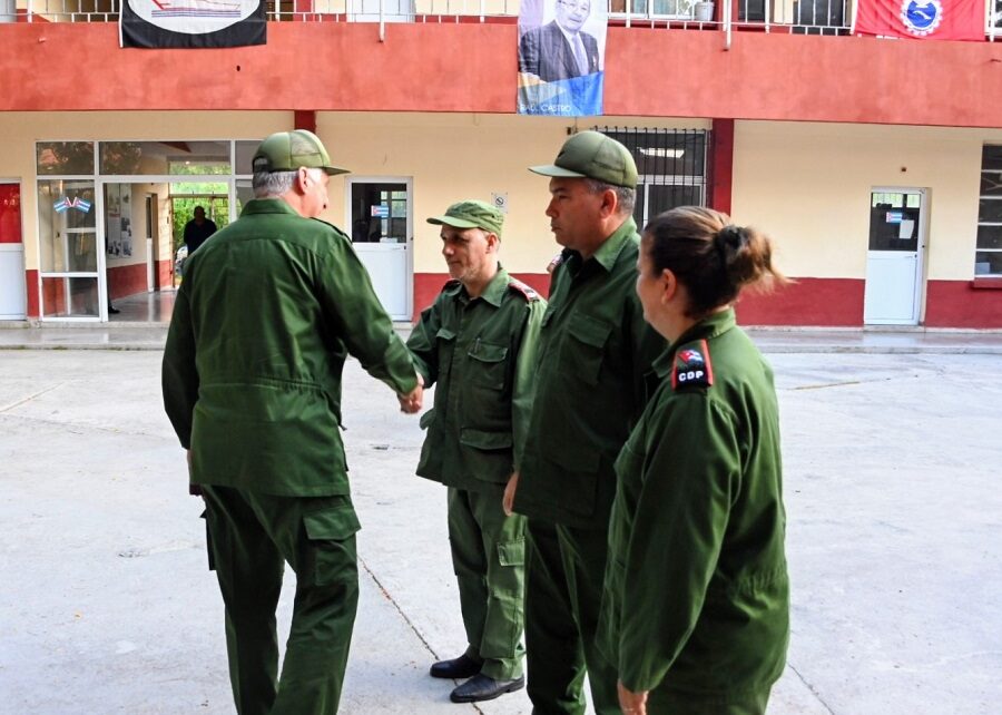 Díaz-Canel: la preparación del pueblo para la defensa, una actividad de enorme prioridad