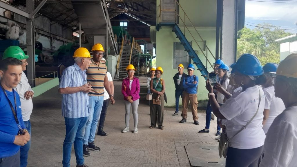 Impulsan «empleos verdes» para jóvenes con el sector azucarero cubano