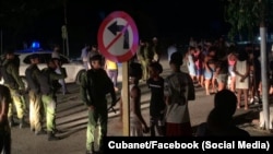 Agotamiento y crisis económica frenan las protestas callejeras en Cuba en agosto, según informe – Martí Noticias
