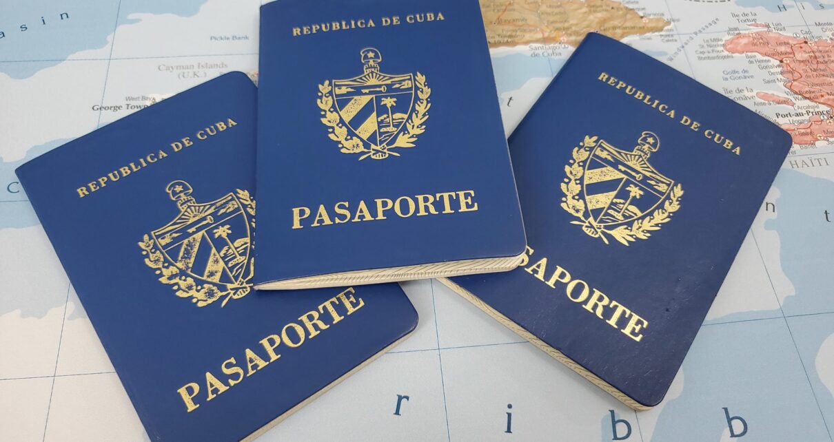 Ministerio del Interior aclara si aumentó el precio del pasaporte solicitado en Cuba – Periódico Cubano