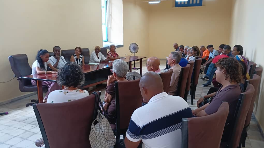 Historiadores santiagueros hacen suya la Feria del Libro