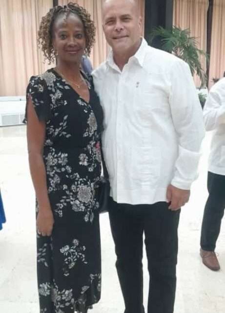 En un abrazo, la mayor distinción para Miladys