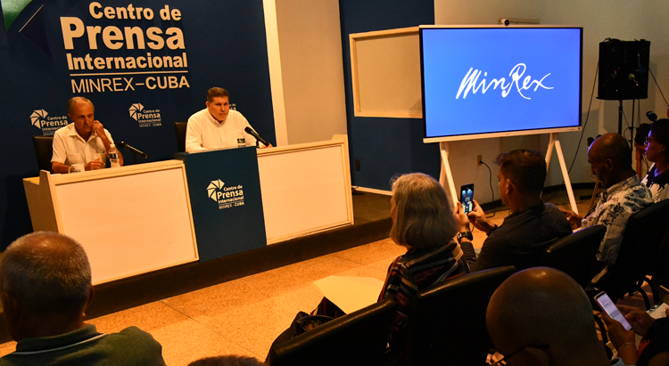 Nuevas normas flexibilizan inversión extranjera, comercio exterior y actividad turística