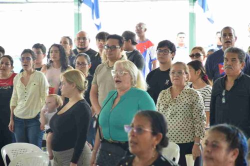 Cubanos en Nicaragua celebran los CDR y denuncian bloqueo de EEUU
