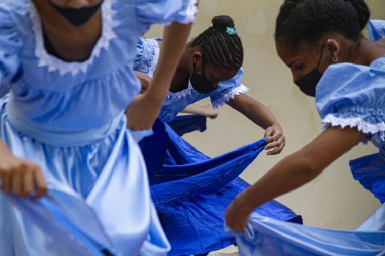 Compromiso y resistencia en la enseñanza artística