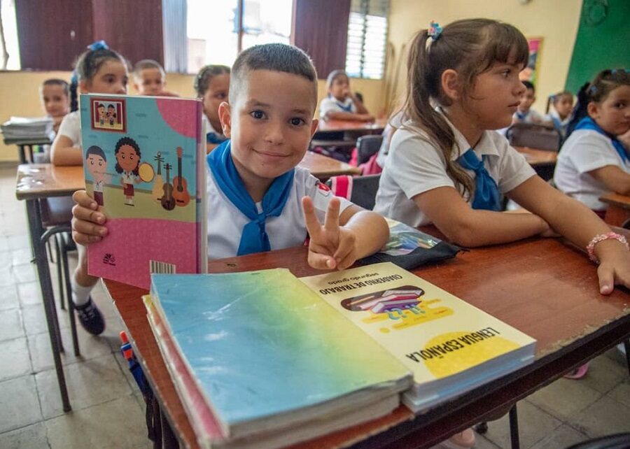 El futuro se escribe en las aulas