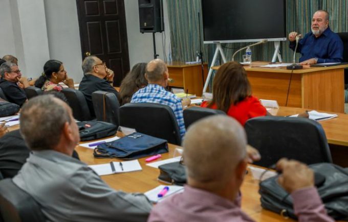 Marrero Cruz: el objetivo esencial de las transformaciones es elevar la calidad de vida de la población