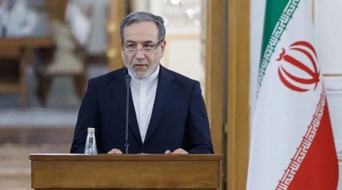 Irán espera respuesta de EEUU a propuestas transmitidas por Catar