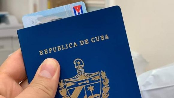 Aclaran que no hay aumento de precio del pasaporte corriente cubano solicitado en el país