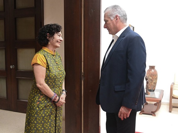 Presidente cubano recibe a subdirectora general de Prioridad África y Relaciones Exteriores de la UNESCO