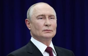 Putin llega a Vladivostok para participar en Foro Económico Oriental