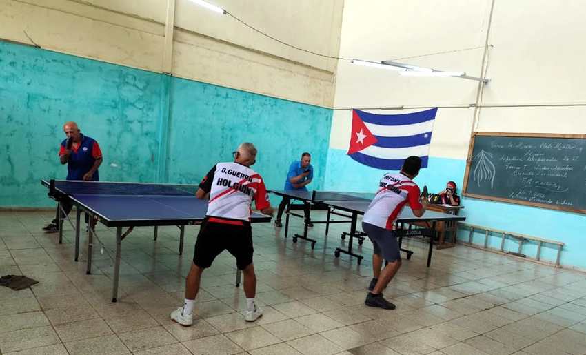 Inició temporada de Liga Máster de Tenis de Mesa en Holguín
