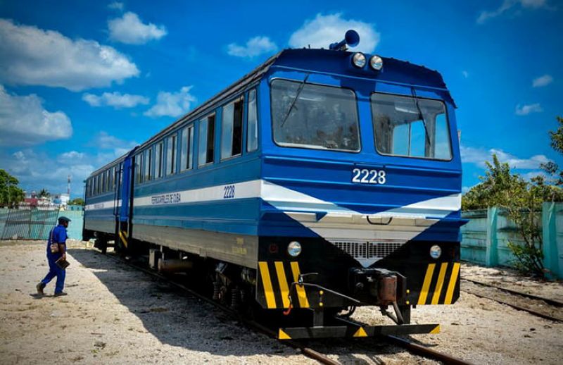 Bloqueo de Estados Unidos contra Cuba golpea transporte en Holguín