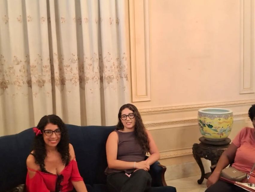 Una joven chilena admiradora de la Revolución cubana