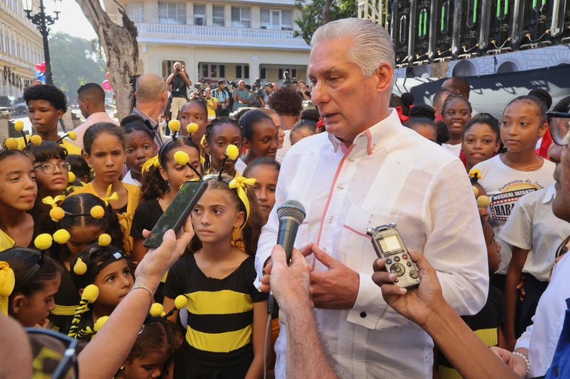 Díaz-Canel: “Mientras haya en Cuba aulas con estudiantes, y escuelas con maestros, hay nación, hay Patria, hay Revolución y hay Socialismo” – cubainformacion.tv