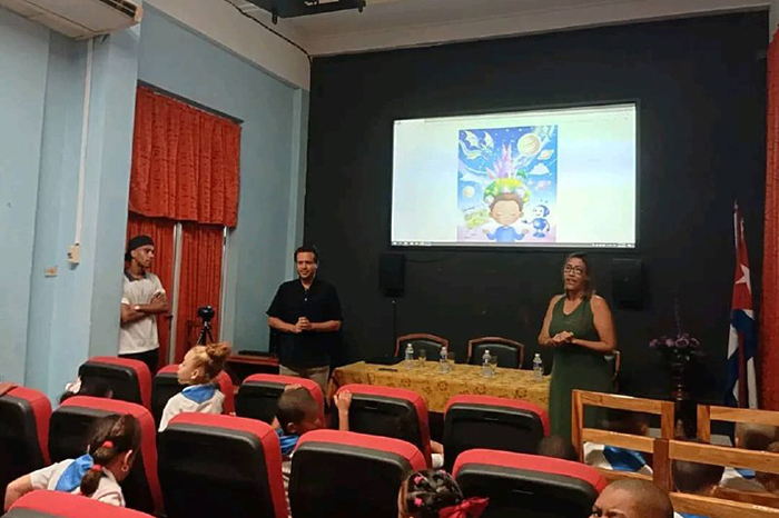 Impulsan alfabetización digital en escuelas de Santiago de Cuba