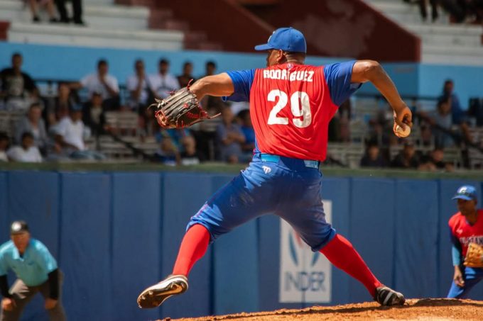 El pitcheo de los Alazanes de Granma, la grieta que preocupa
