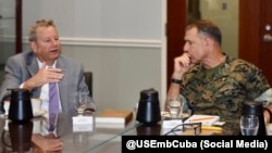 Hammer se reúne con jefe del Comando Sur de EEUU: «Mucho de qué hablar sobre Cuba» – Martí Noticias