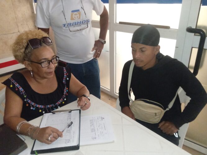 Fiesta comunitaria en el barrio