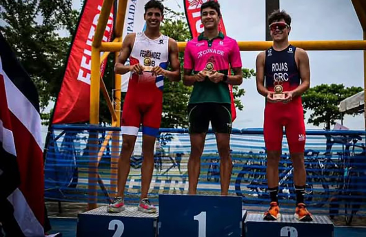 Cubanos conquistan medallas de plata en Copa Internacional de Triatlón (+ Fotos)
